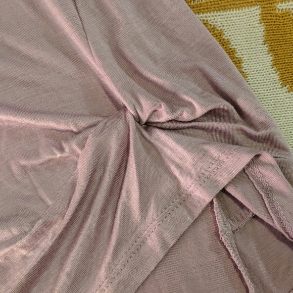 Glitz mauve knotted tee NWOT - Picture 7 of 8